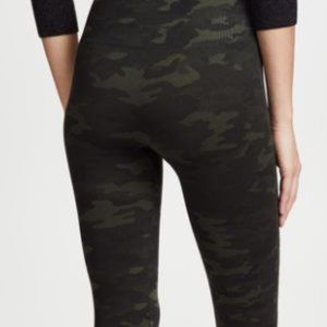Spanx Seamless Shaping Legging Green Camo
